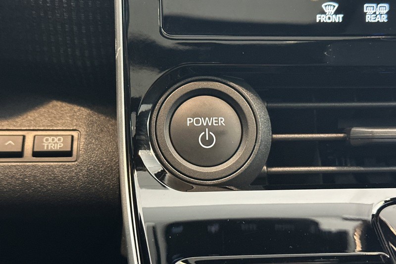 Toyota bZ4X Vehicle Full-screen Gallery Image 23