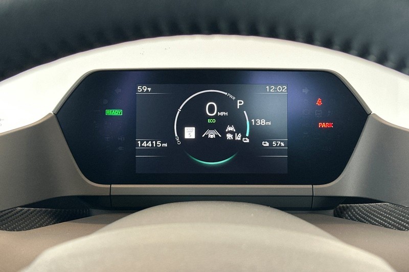 Toyota bZ4X Vehicle Full-screen Gallery Image 25