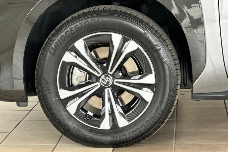 Toyota bZ4X Vehicle Full-screen Gallery Image 27