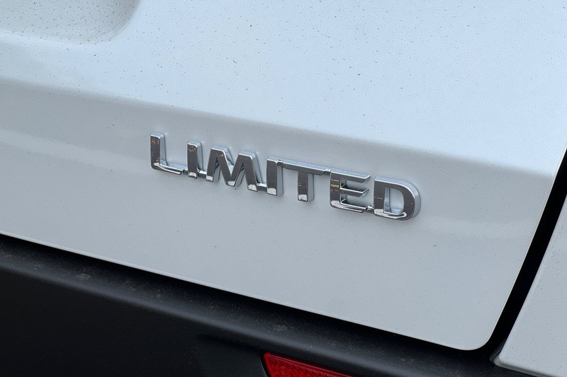 Toyota bZ Vehicle Full-screen Gallery Image 07