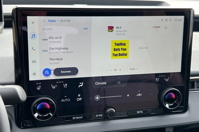 Toyota bZ Vehicle Full-screen Gallery Image 16