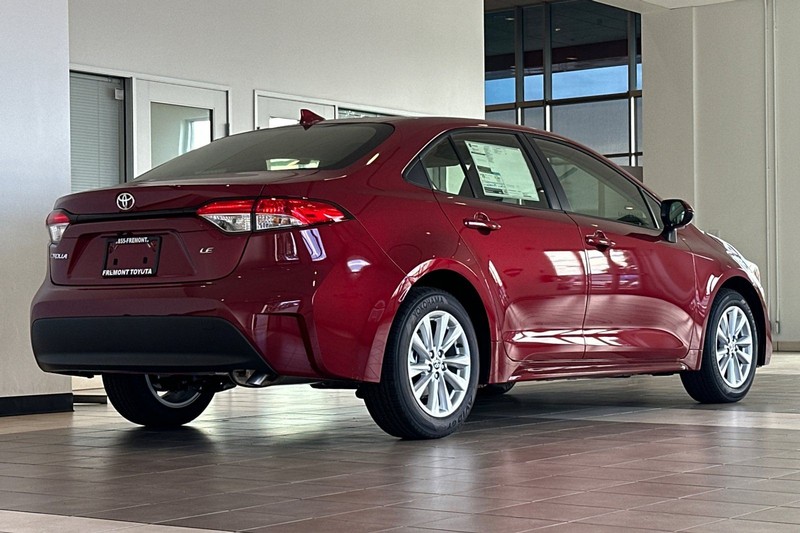 Toyota Corolla Vehicle Full-screen Gallery Image 05