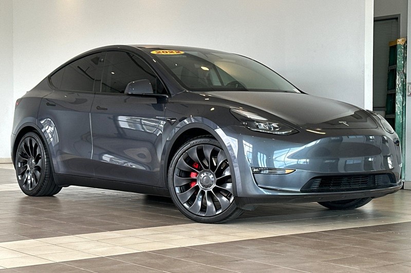 Tesla Model Y Vehicle Full-screen Gallery Image 02