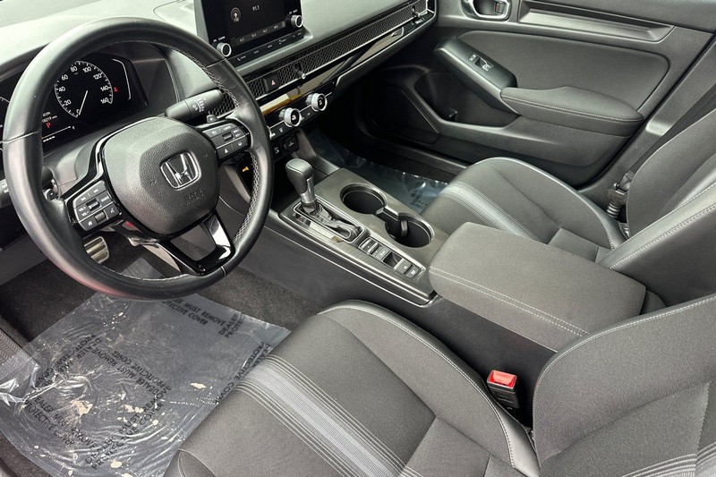 Honda Civic Sedan Vehicle Full-screen Gallery Image 10