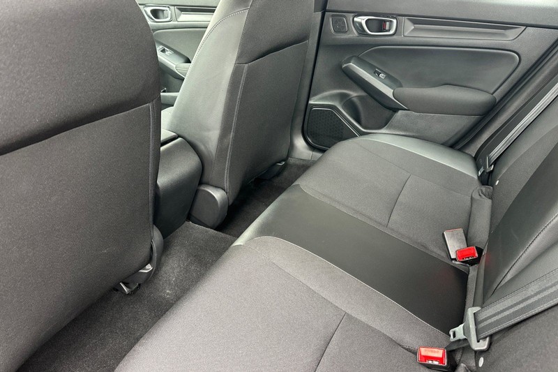 Honda Civic Sedan Vehicle Full-screen Gallery Image 12