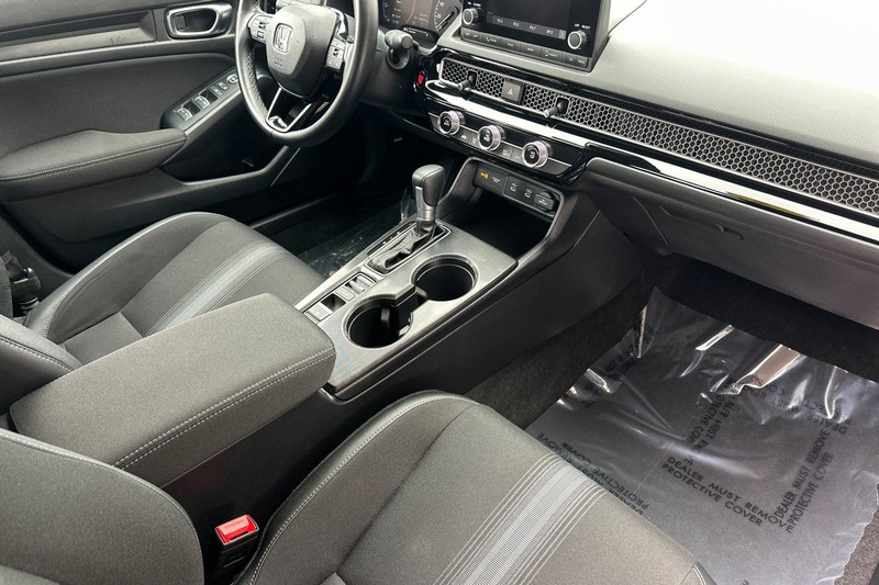 Honda Civic Sedan Vehicle Full-screen Gallery Image 15