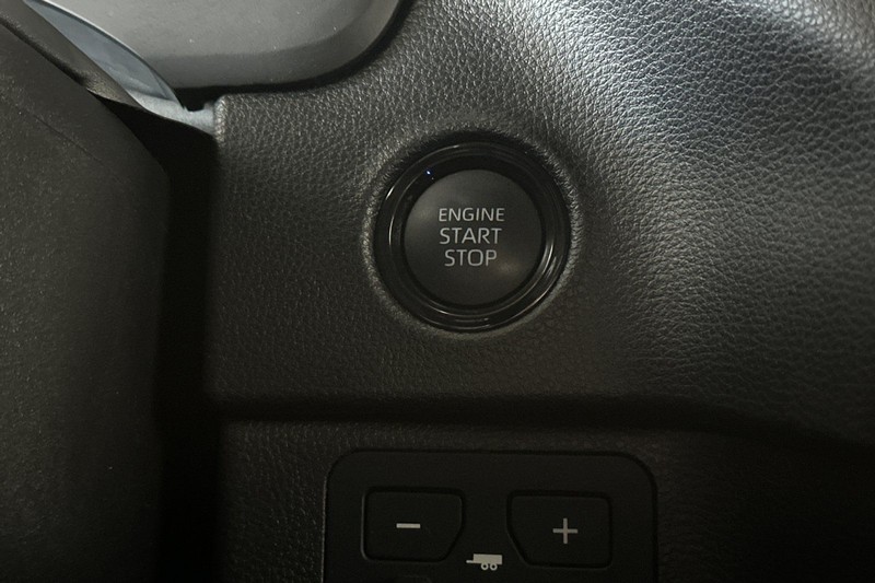 Toyota Tundra 4WD Vehicle Full-screen Gallery Image 22