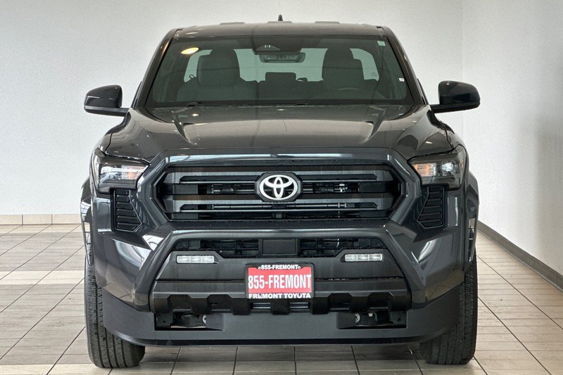 Toyota Tacoma 4WD Vehicle Full-screen Gallery Image 09