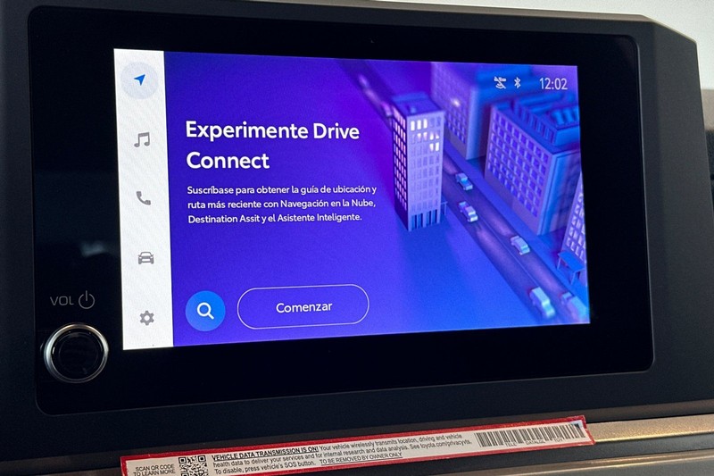 Toyota Tacoma 4WD Vehicle Full-screen Gallery Image 18