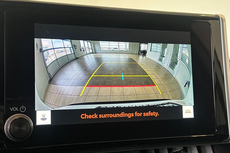 Toyota RAV4 Vehicle Full-screen Gallery Image 20