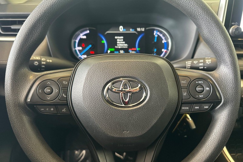 Toyota RAV4 Vehicle Full-screen Gallery Image 23