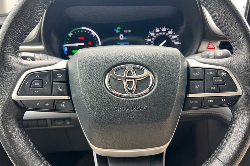 Toyota Sienna Vehicle Full-screen Gallery Image 24