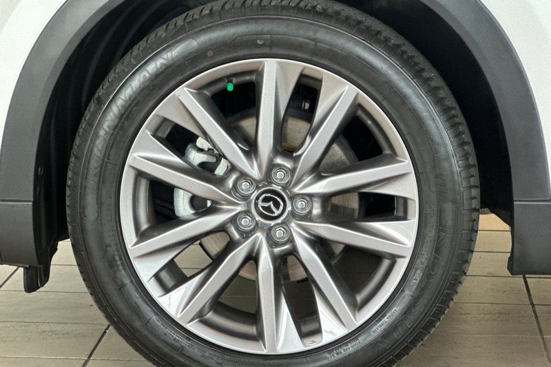 Mazda CX-9 Vehicle Full-screen Gallery Image 28