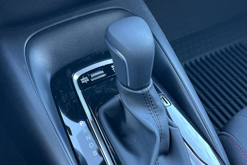 Toyota Corolla Vehicle Full-screen Gallery Image 18