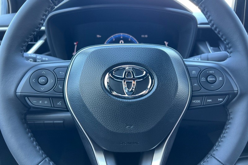 Toyota Corolla Vehicle Full-screen Gallery Image 20