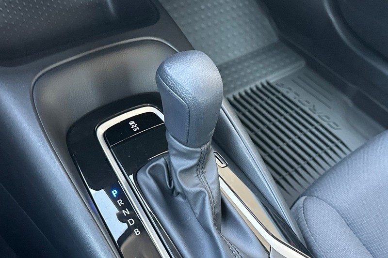 Toyota Corolla Vehicle Full-screen Gallery Image 18