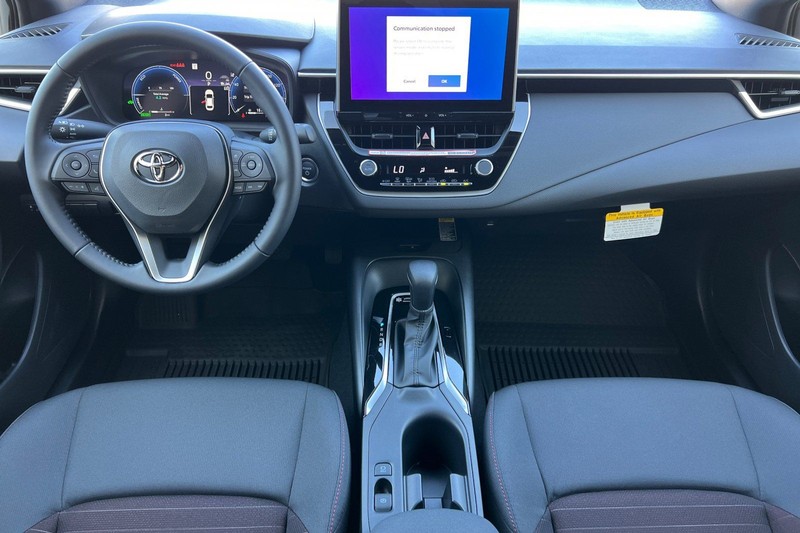 Toyota Corolla Hybrid Vehicle Full-screen Gallery Image 11