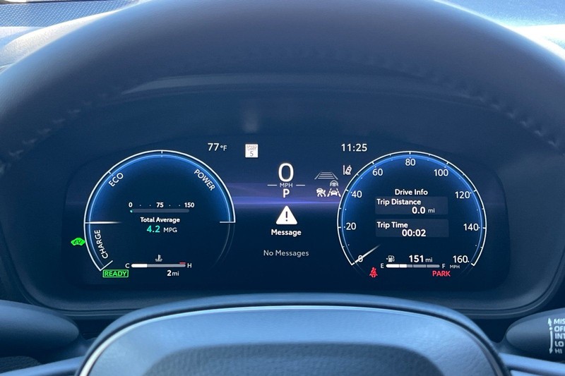 Toyota Corolla Hybrid Vehicle Full-screen Gallery Image 21