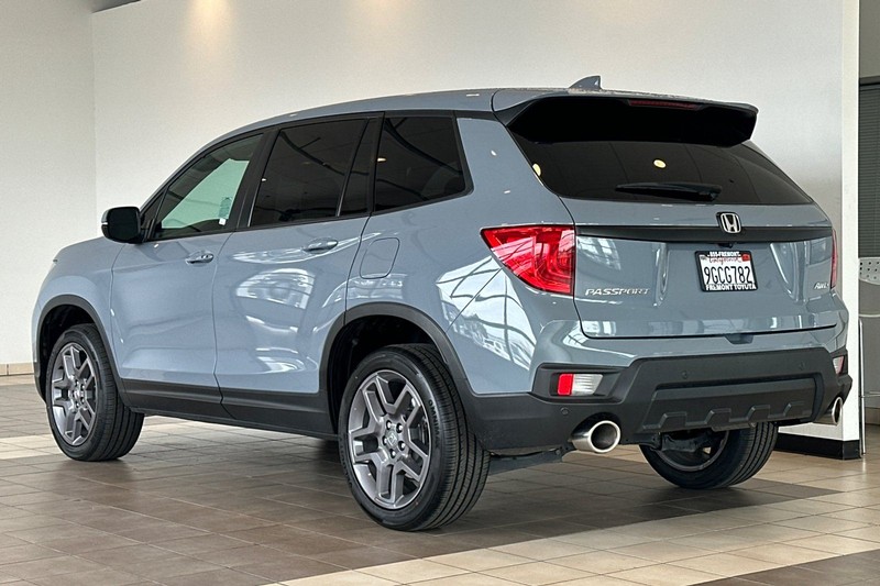 Honda Passport Vehicle Full-screen Gallery Image 06