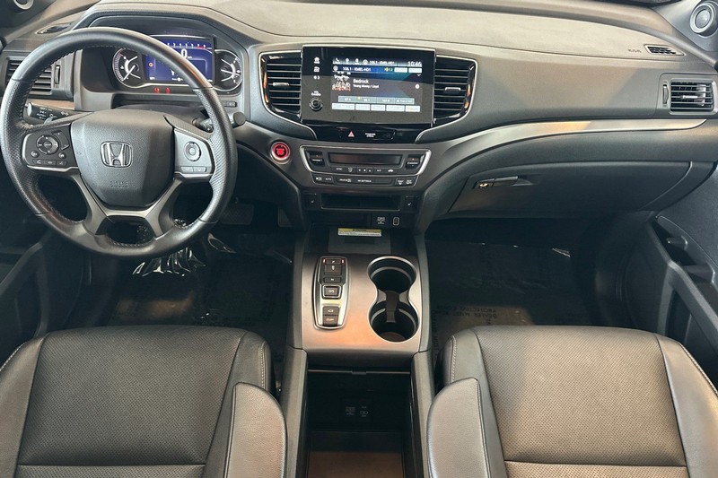 Honda Passport Vehicle Full-screen Gallery Image 13