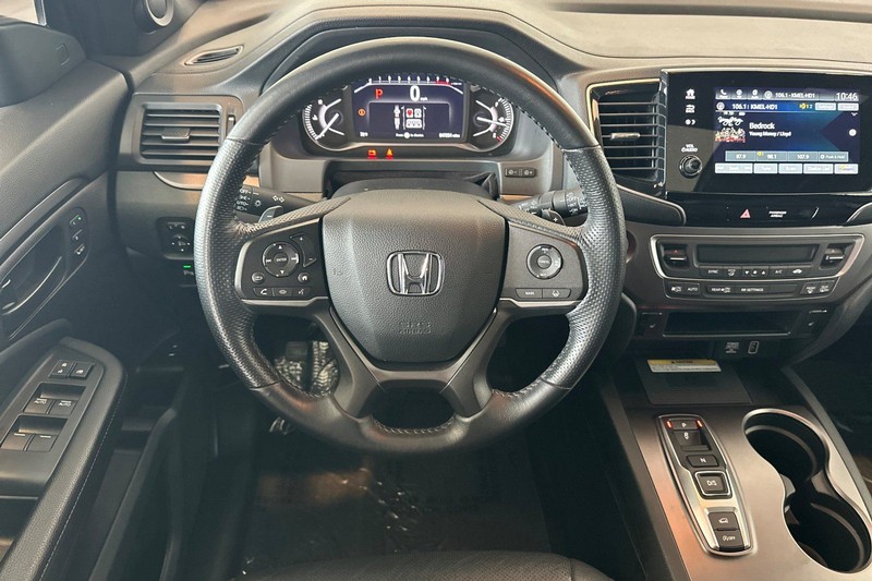 Honda Passport Vehicle Full-screen Gallery Image 14