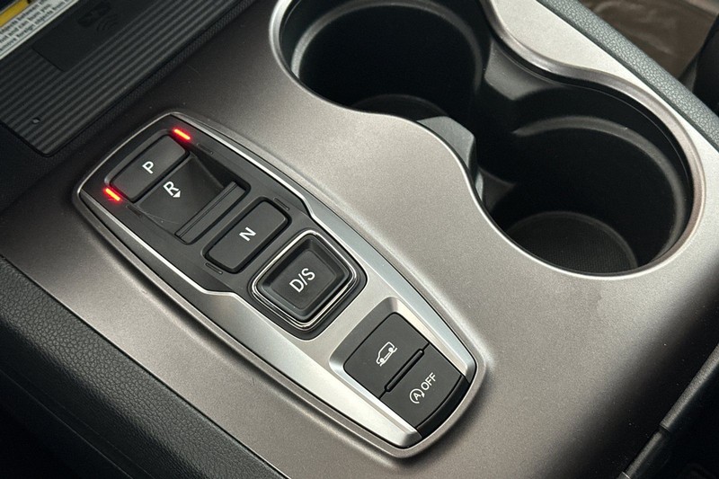 Honda Passport Vehicle Full-screen Gallery Image 21