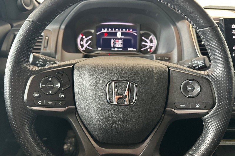 Honda Passport Vehicle Full-screen Gallery Image 23