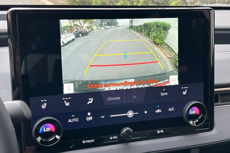 Toyota bZ Vehicle Full-screen Gallery Image 17