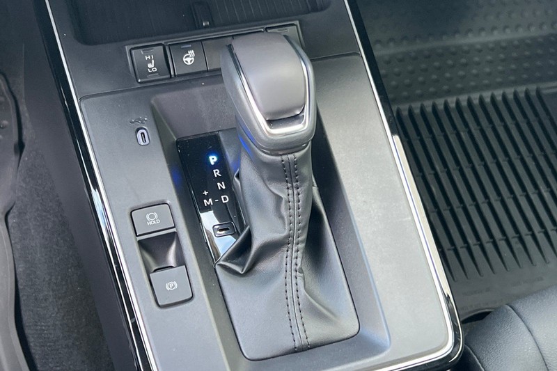 Toyota Corolla Cross Vehicle Full-screen Gallery Image 18