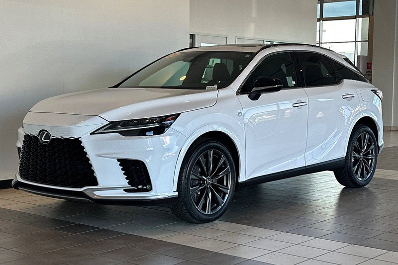 Lexus RX Vehicle Full-screen Gallery Image 08