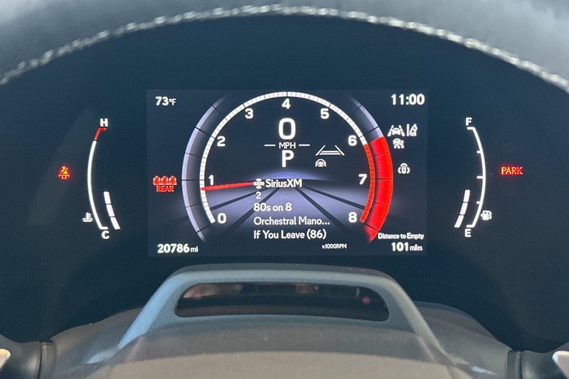 Lexus RX Vehicle Full-screen Gallery Image 25