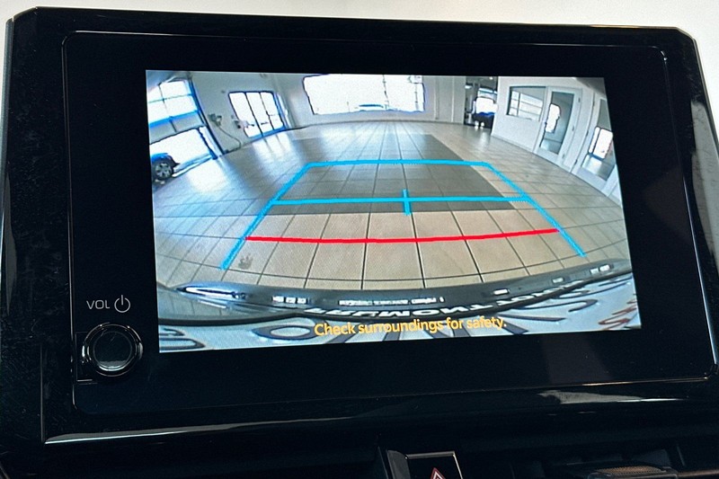 Toyota Corolla Vehicle Full-screen Gallery Image 19