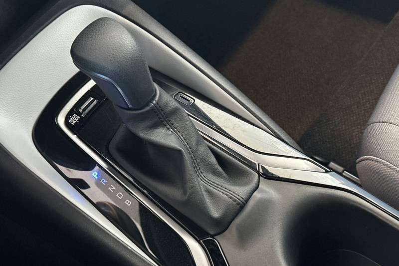 Toyota Corolla Vehicle Full-screen Gallery Image 21