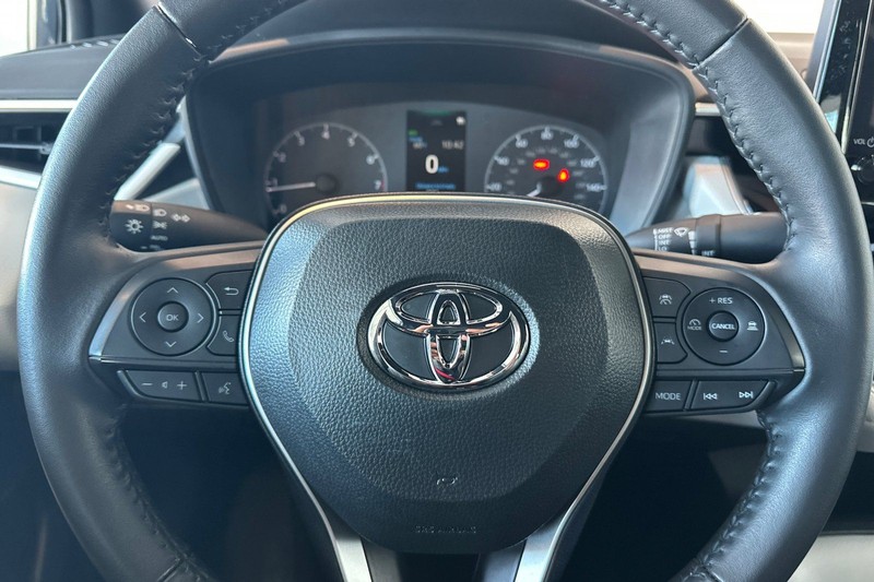 Toyota Corolla Vehicle Full-screen Gallery Image 23