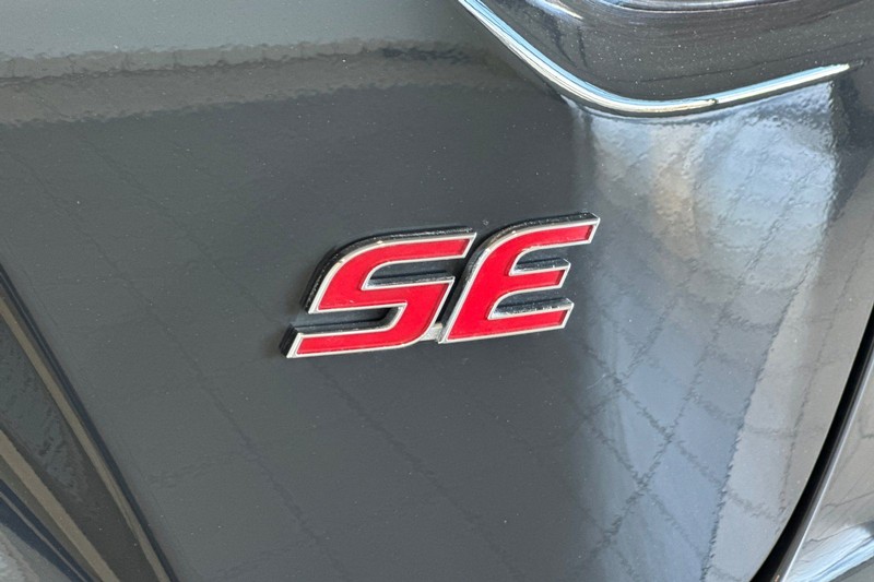 Toyota Corolla Vehicle Full-screen Gallery Image 27