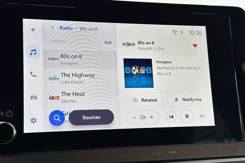 Toyota Prius Vehicle Full-screen Gallery Image 18