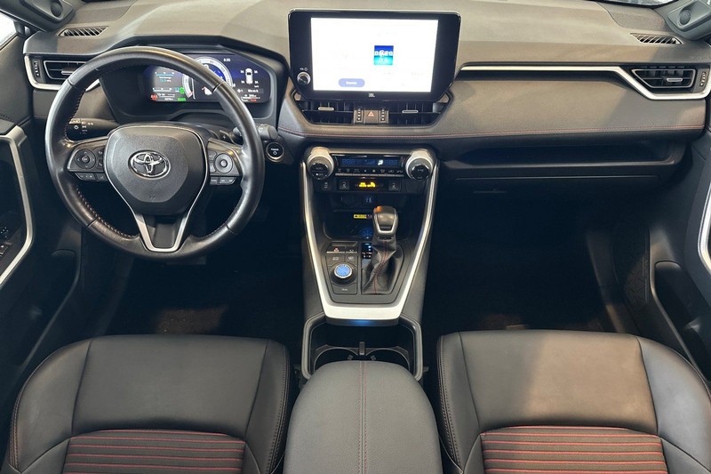 Toyota RAV4 Prime Vehicle Full-screen Gallery Image 13