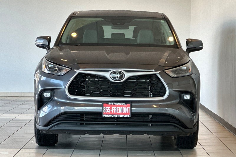 Toyota Highlander Vehicle Full-screen Gallery Image 09