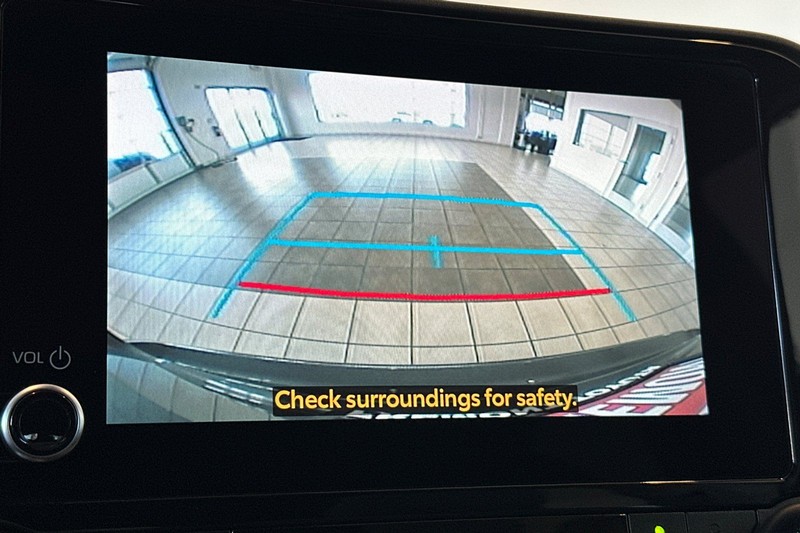 Toyota Highlander Vehicle Full-screen Gallery Image 20