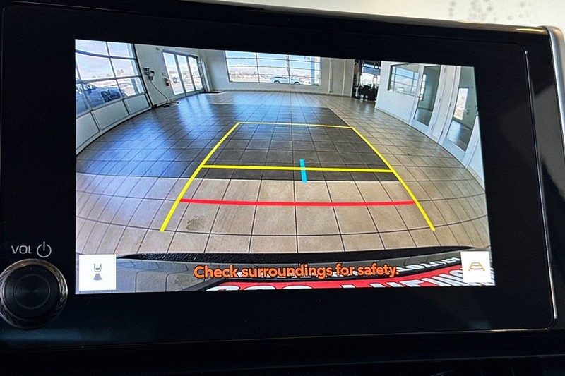 Toyota RAV4 Vehicle Full-screen Gallery Image 20