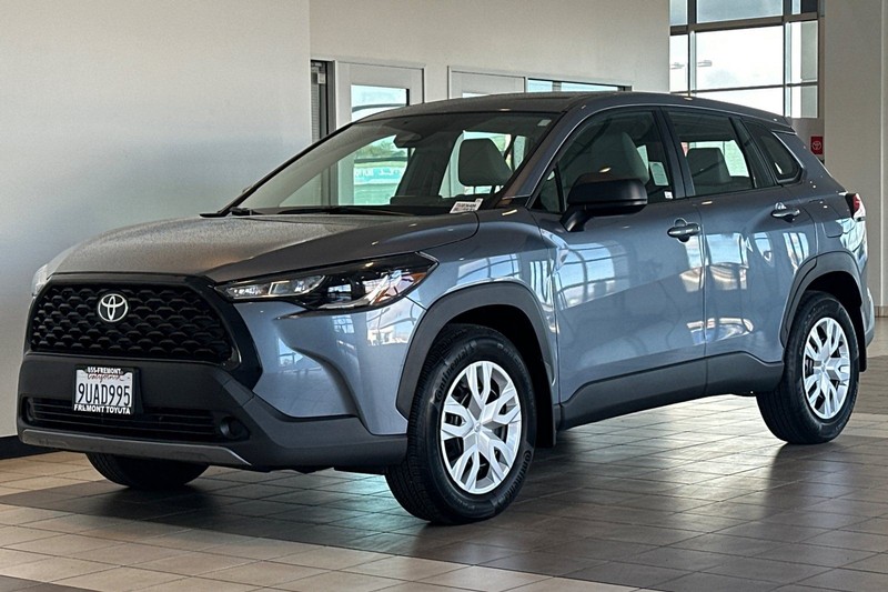 Toyota Corolla Cross Vehicle Full-screen Gallery Image 08