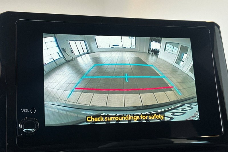 Toyota Corolla Cross Vehicle Full-screen Gallery Image 20