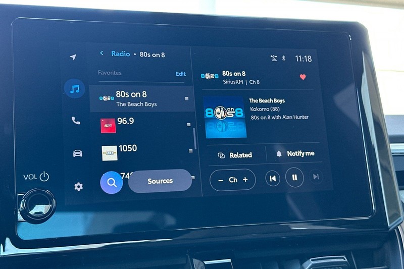 Toyota Corolla Vehicle Full-screen Gallery Image 17