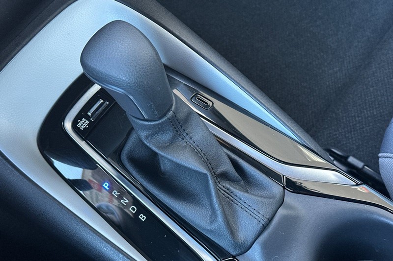 Toyota Corolla Vehicle Full-screen Gallery Image 21