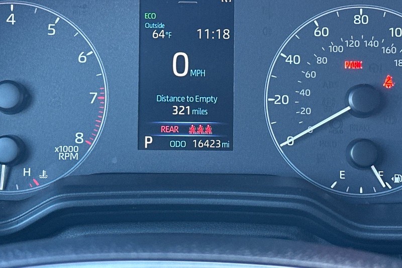 Toyota Corolla Vehicle Full-screen Gallery Image 25