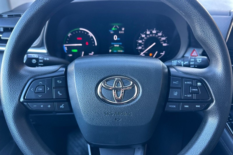 Toyota Sienna Vehicle Full-screen Gallery Image 24