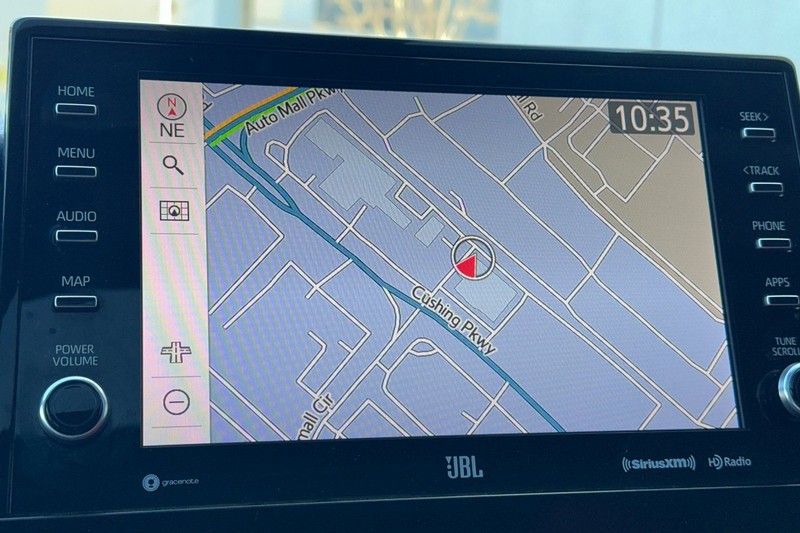 Toyota Camry Vehicle Full-screen Gallery Image 18