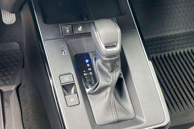 Toyota Corolla Cross Vehicle Full-screen Gallery Image 18