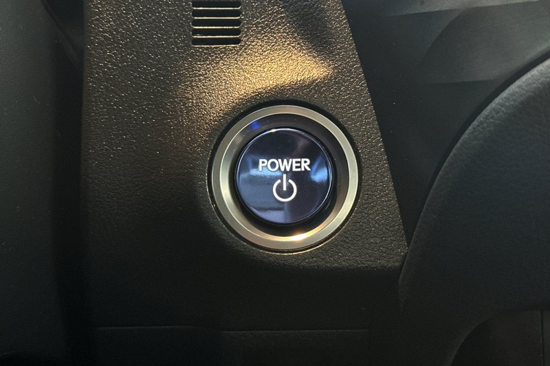 Lexus ES Vehicle Full-screen Gallery Image 22