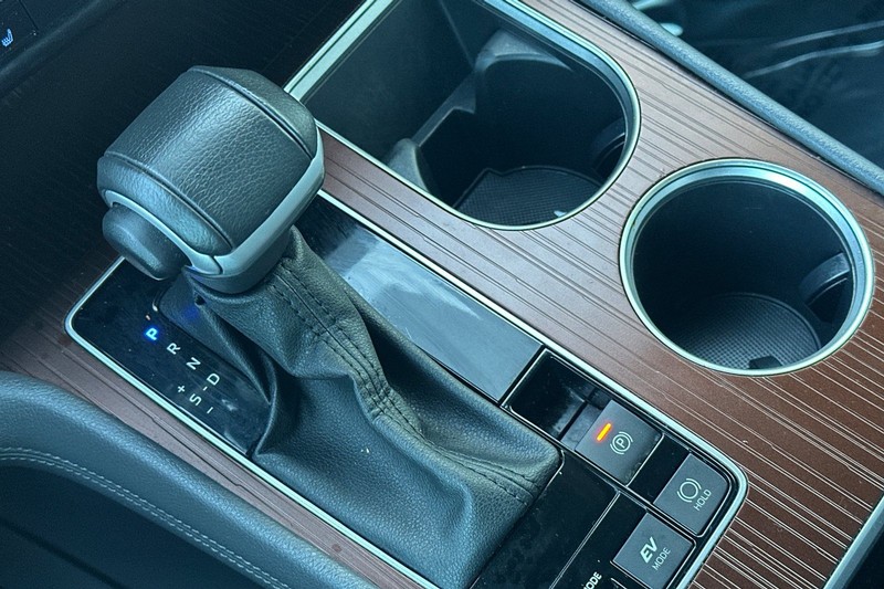 Toyota Sienna Vehicle Full-screen Gallery Image 22